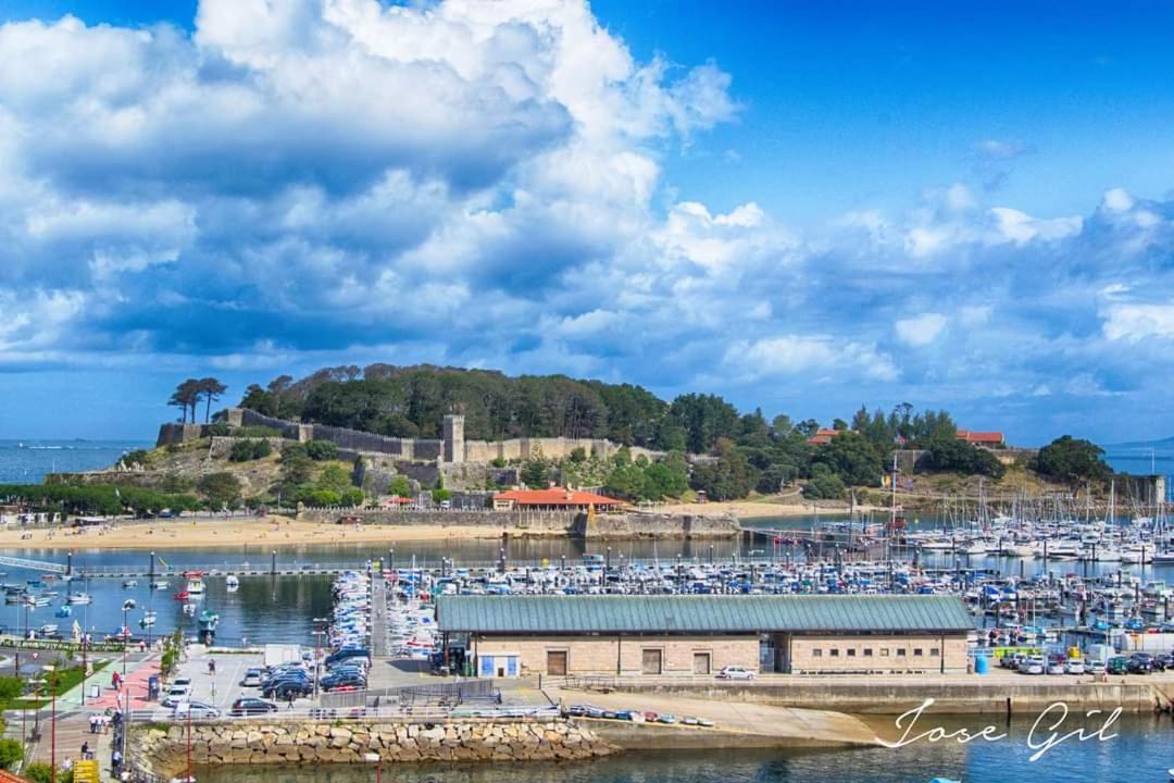 Vivienda en el casco histórico de Baiona Exterior foto